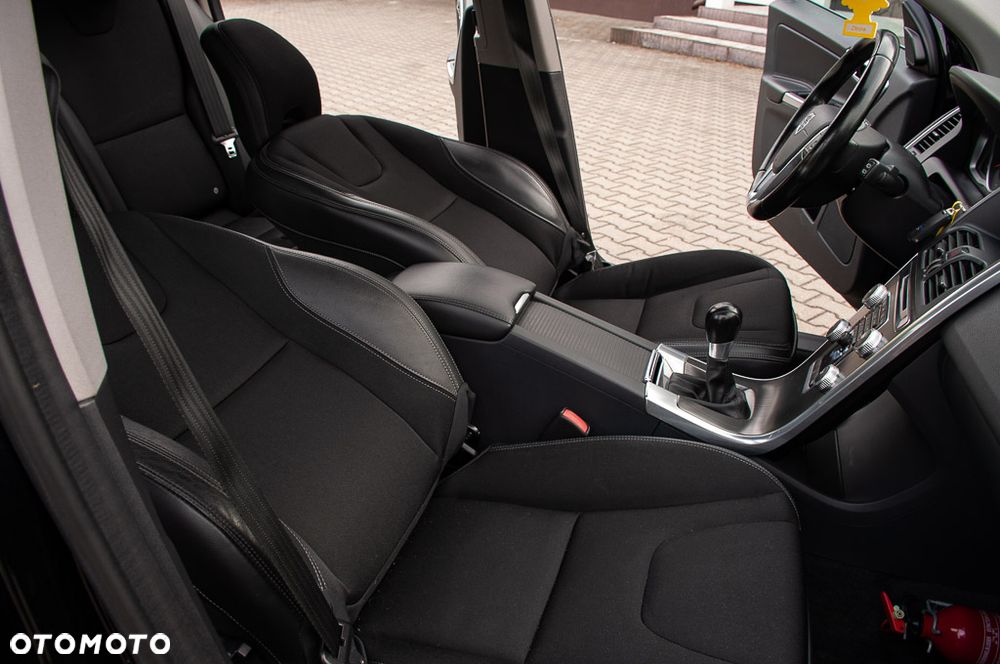 Volvo XC 60 D4 Summum - 27