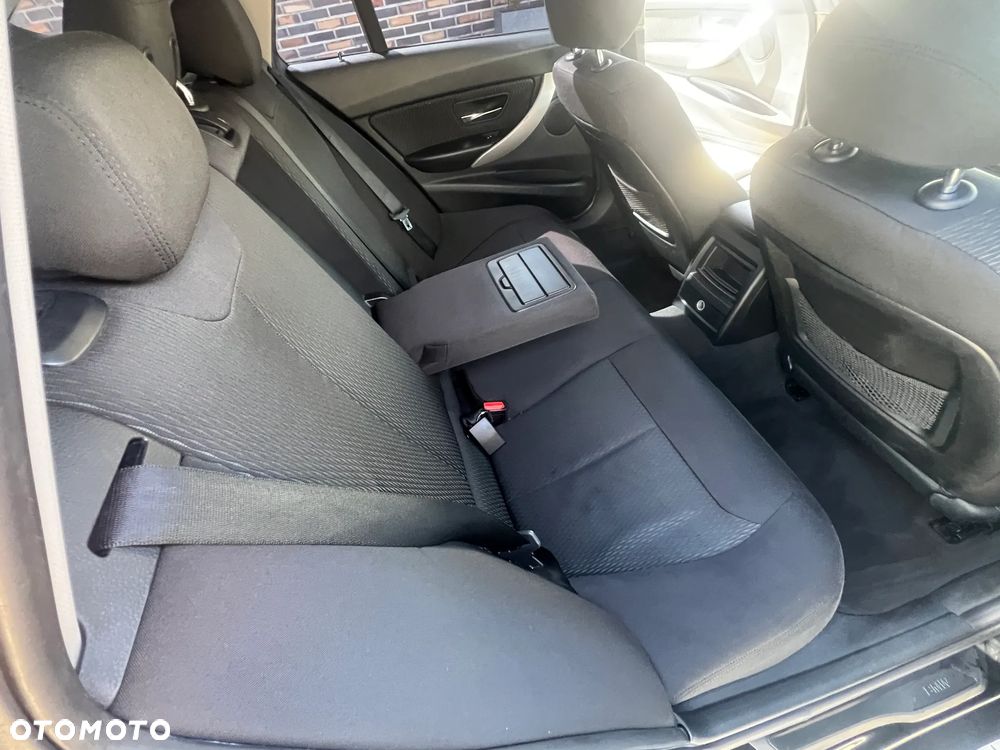 BMW Seria 3 316d Edition Luxury Line Purity - 17