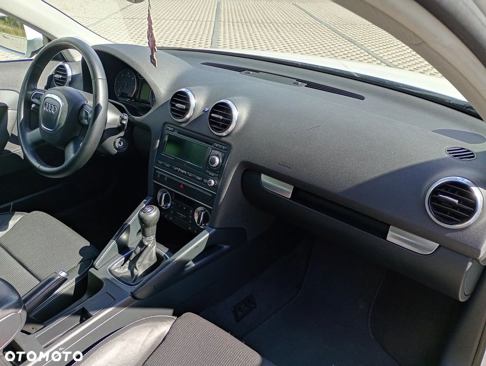 Audi A3 Sportback 2.0 TDI DPF Ambition - 19