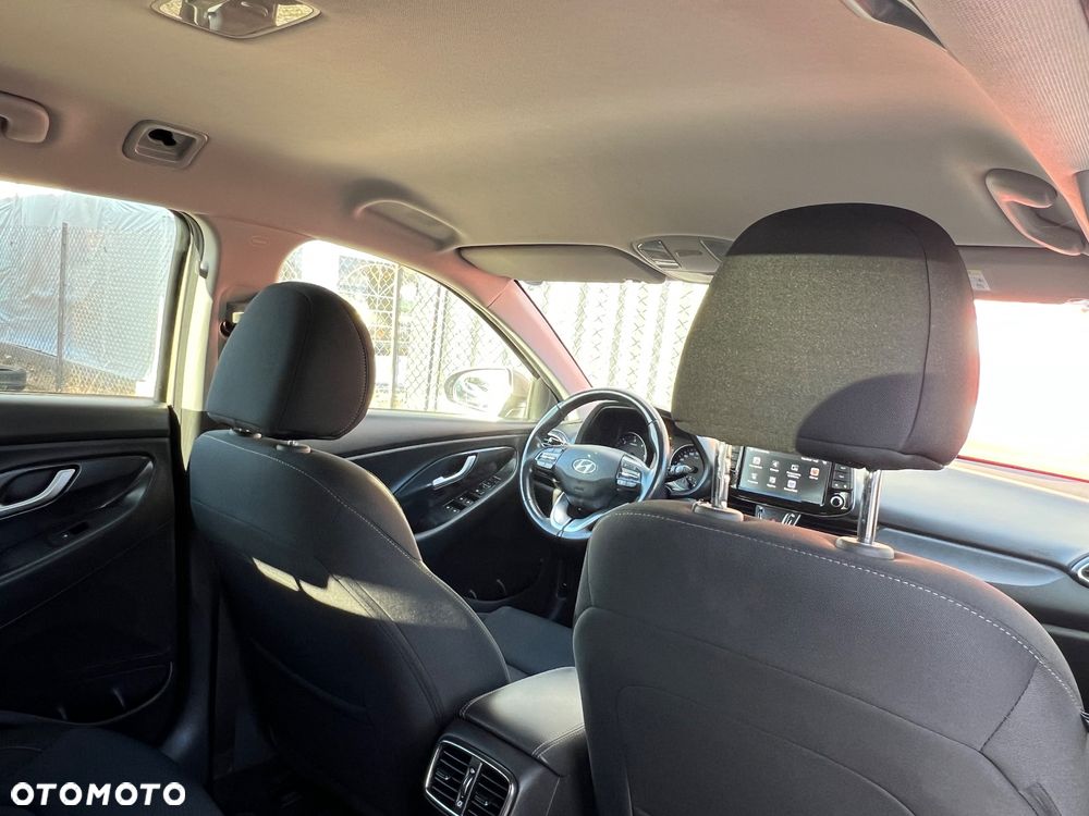 Hyundai i30 1.6 D Premiere Luxury DCT - 10