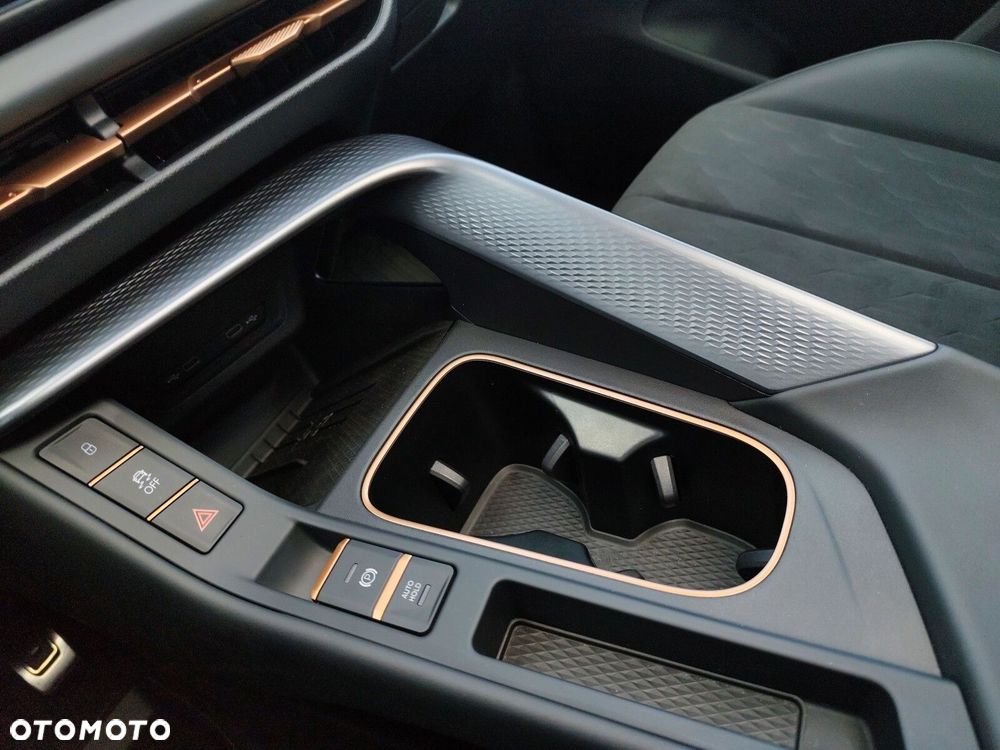 Cupra Terramar 2.0 TSI 4Drive VZ DSG - 27