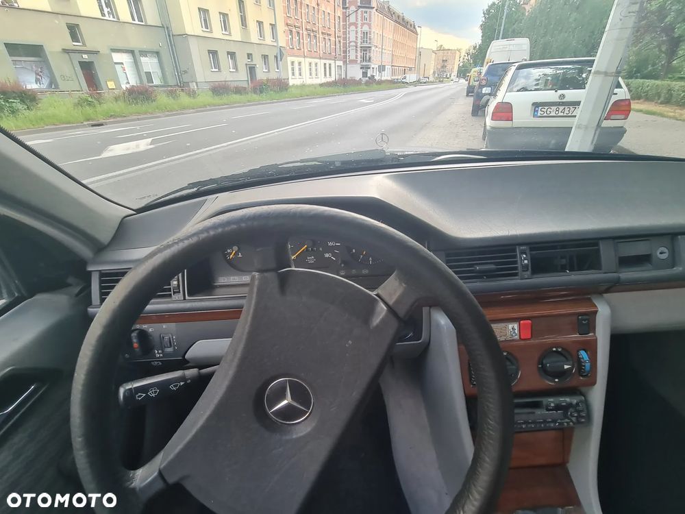 Mercedes-Benz W124 (1984-1993) - 15