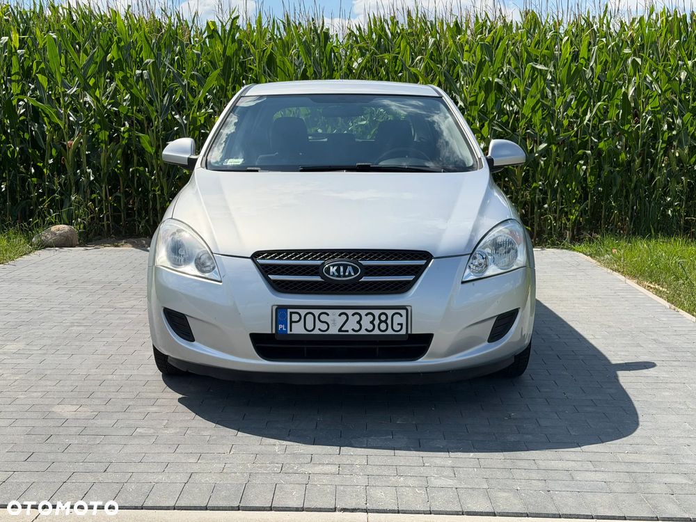 Kia Ceed 1.6 Crdi Comfort - 4