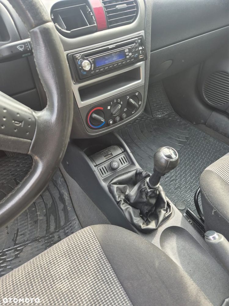 Opel Corsa - 4