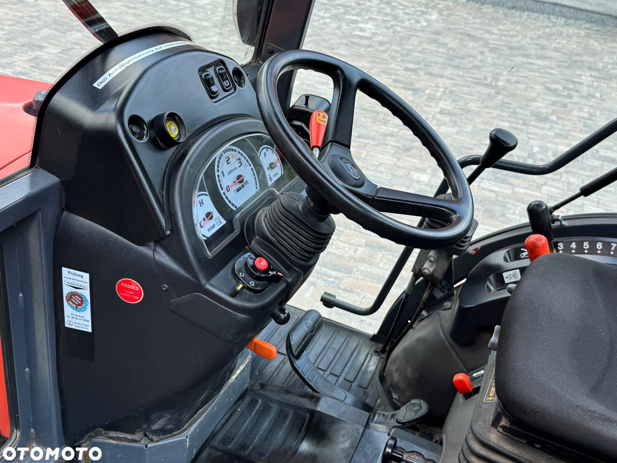 Kubota B 2530 - B5 4x4 Ciągnik Sadowniczy Pełne wyposażenie wszystkie przyłącza Klima Stan Unikatowy Nowy - 7