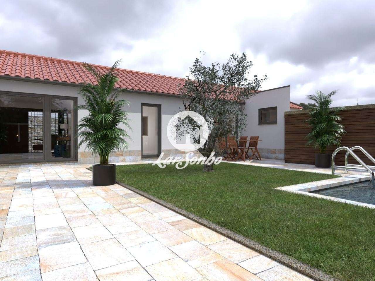 Moradia em ruínas com terreno de 778 m2  - Jesufrei - Grande imagem: 2/26