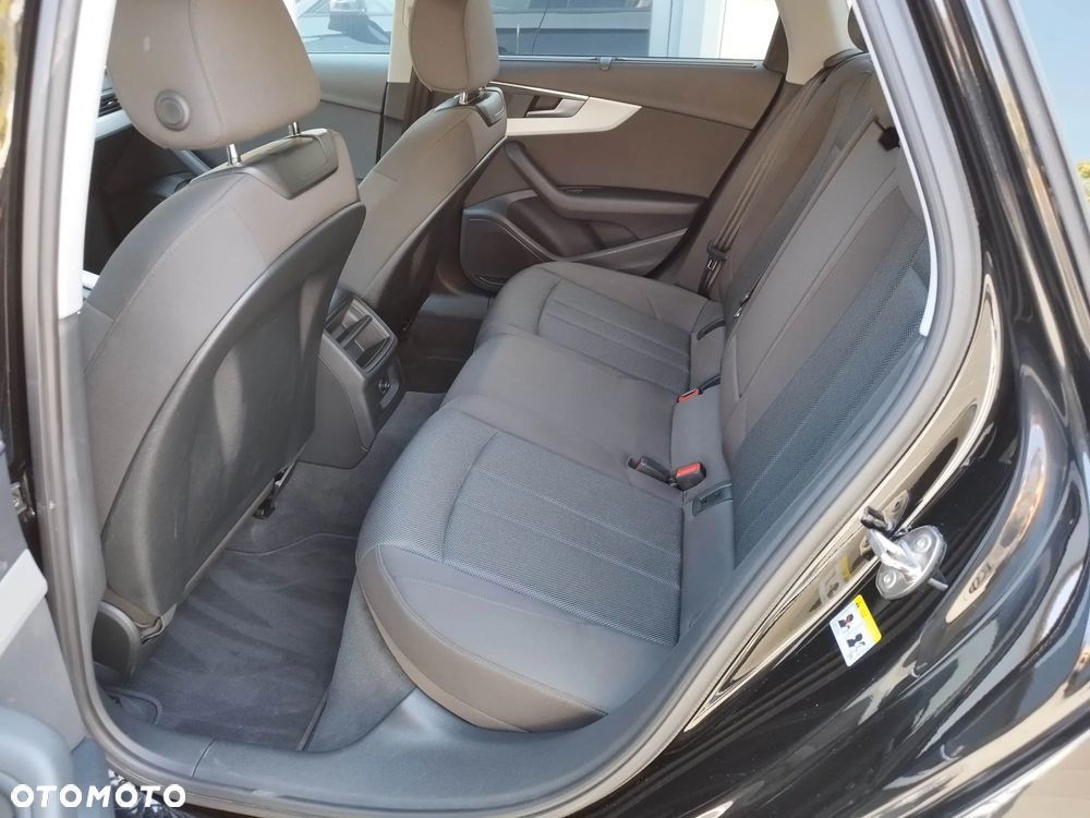 Audi A4 Avant 40 TDI S tronic - 28