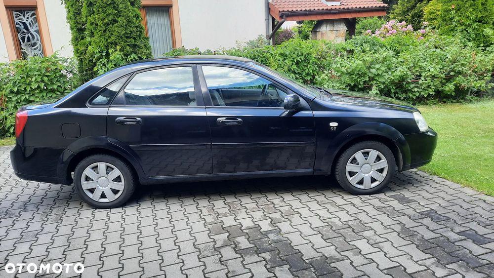 Chevrolet Lacetti - 4