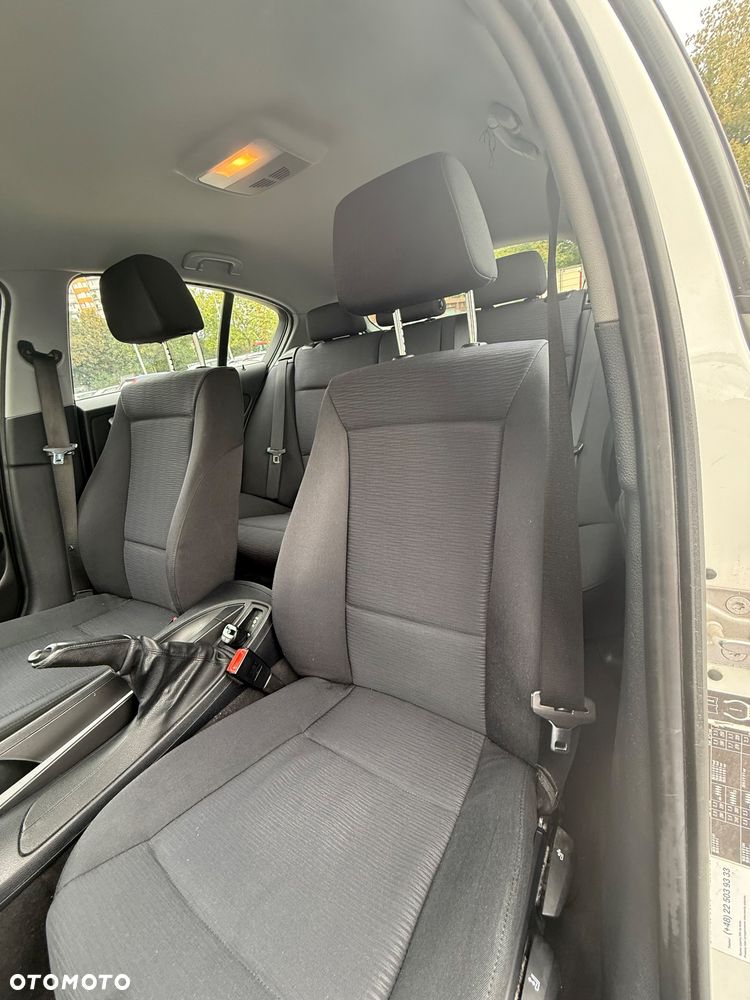 BMW Seria 1 118d - 15