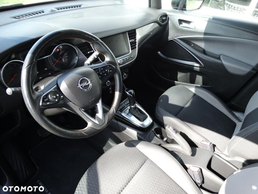 Opel Crossland X - 10