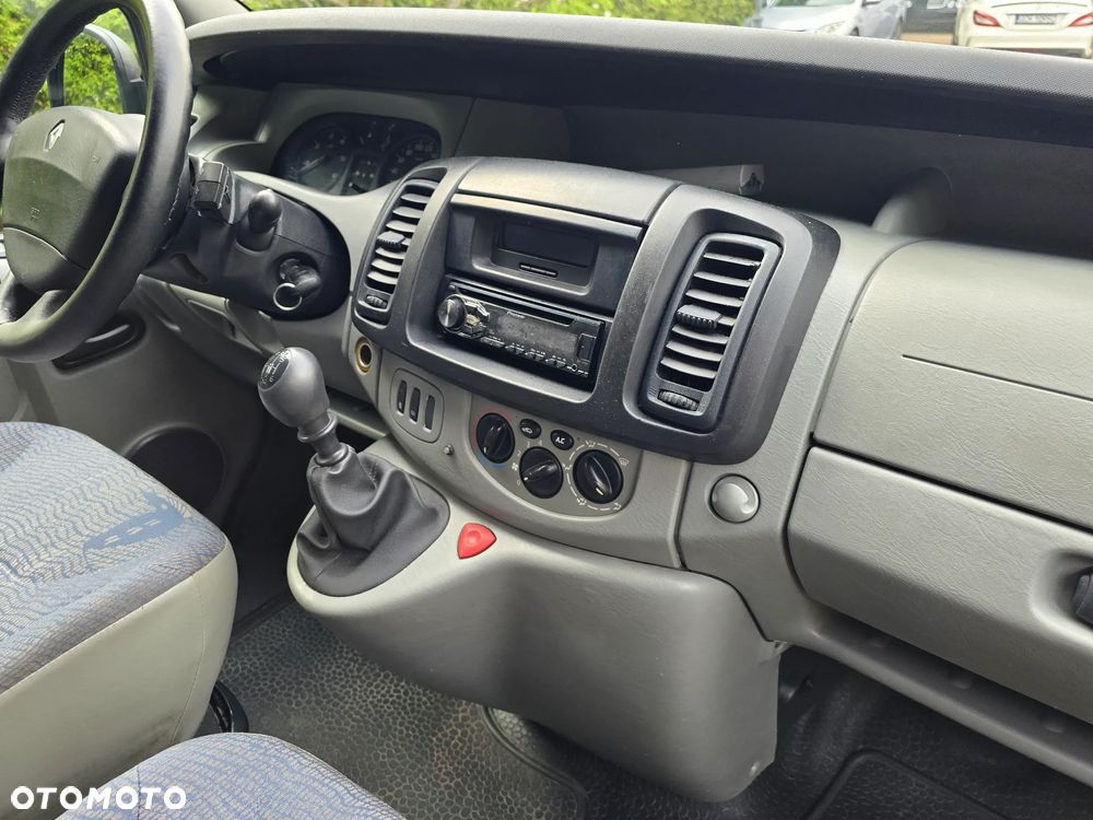 Renault Trafic - 12