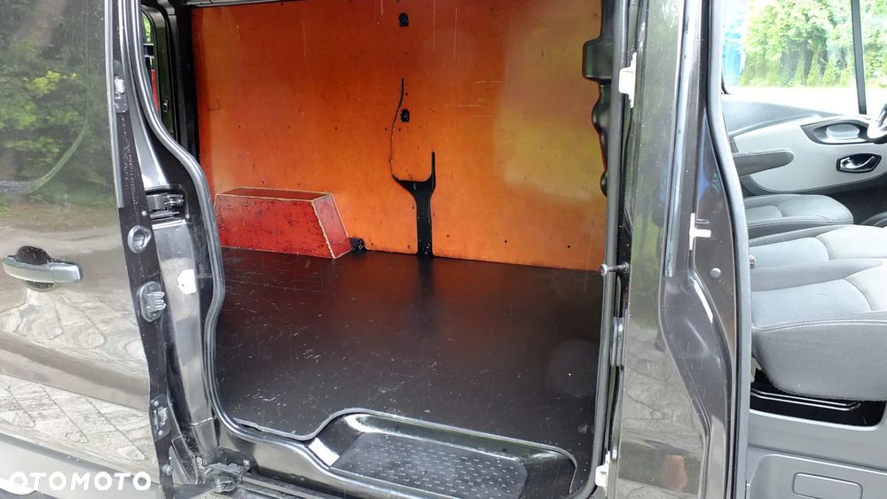 Renault Trafic - 18