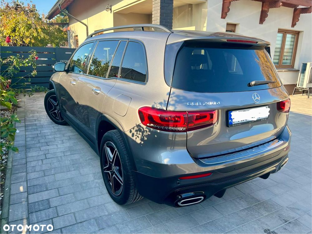 Mercedes-Benz GLB 200 d 8G-DCT AMG Line - 2