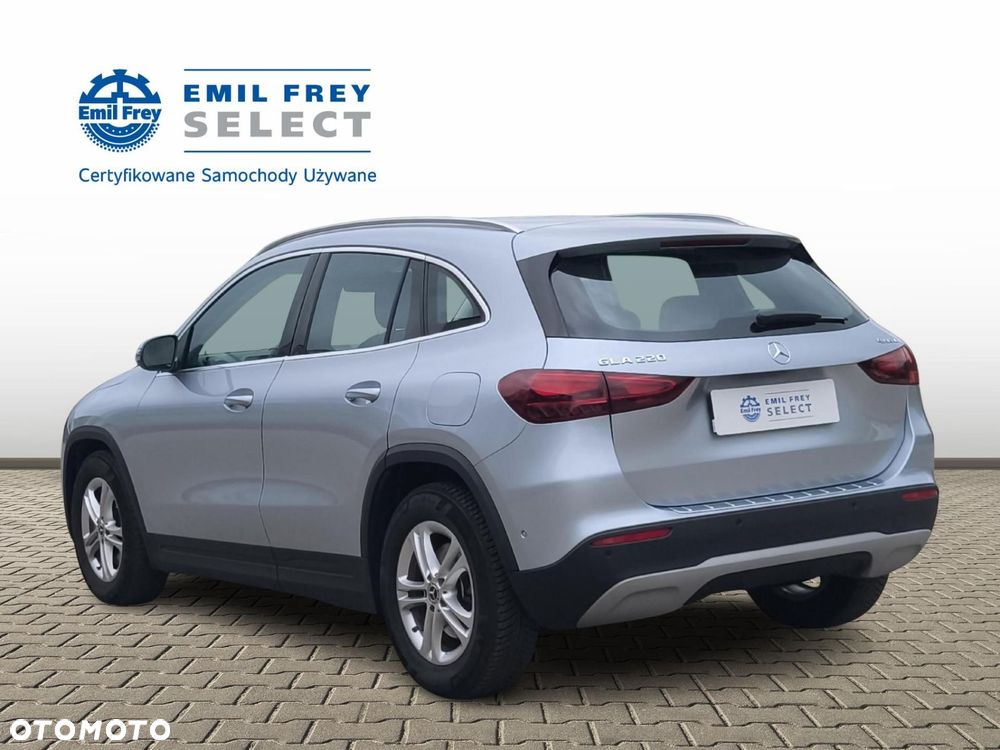 Mercedes-Benz GLA - 3