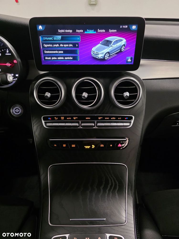 Mercedes-Benz GLC 300 d 4Matic 9G-TRONIC AMG Line Plus - 17