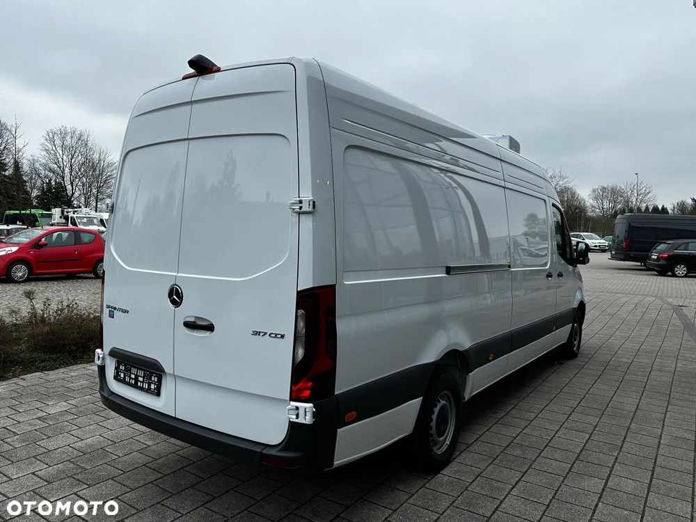 Mercedes-Benz Sprinter - 7