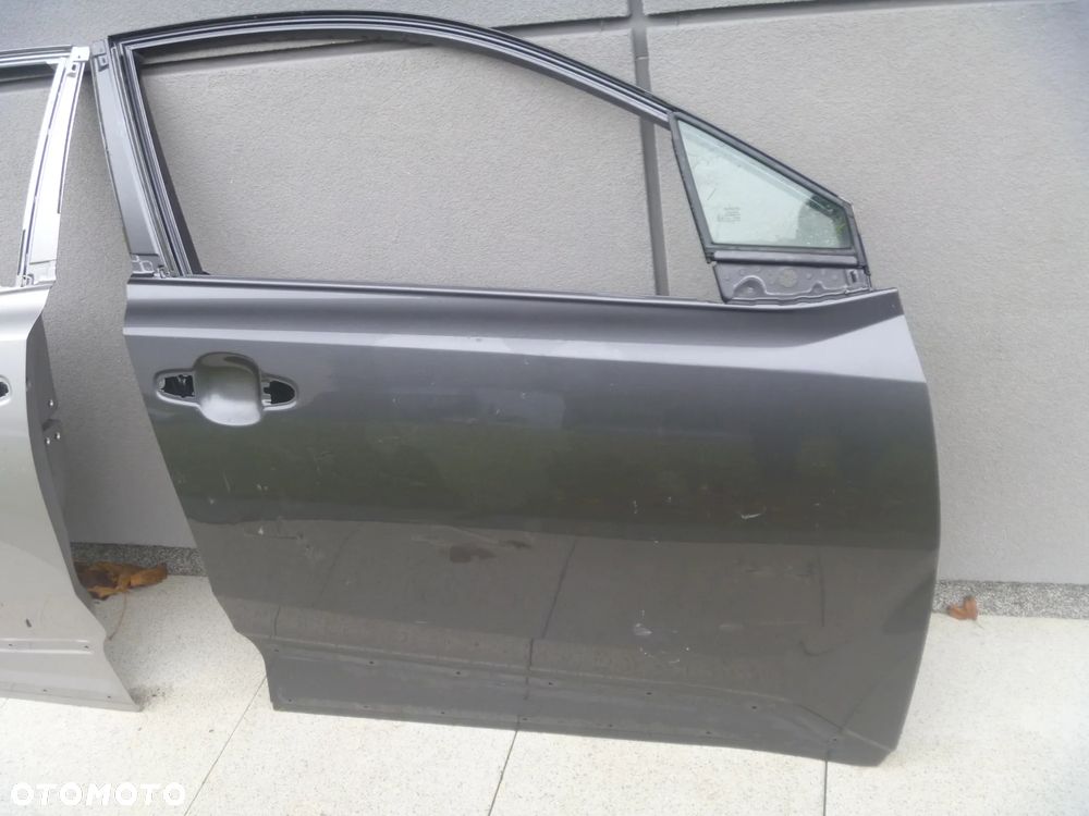 TOYOTA C-HR DRZWI PRZEDNIE PRAWE SZYBA - 4