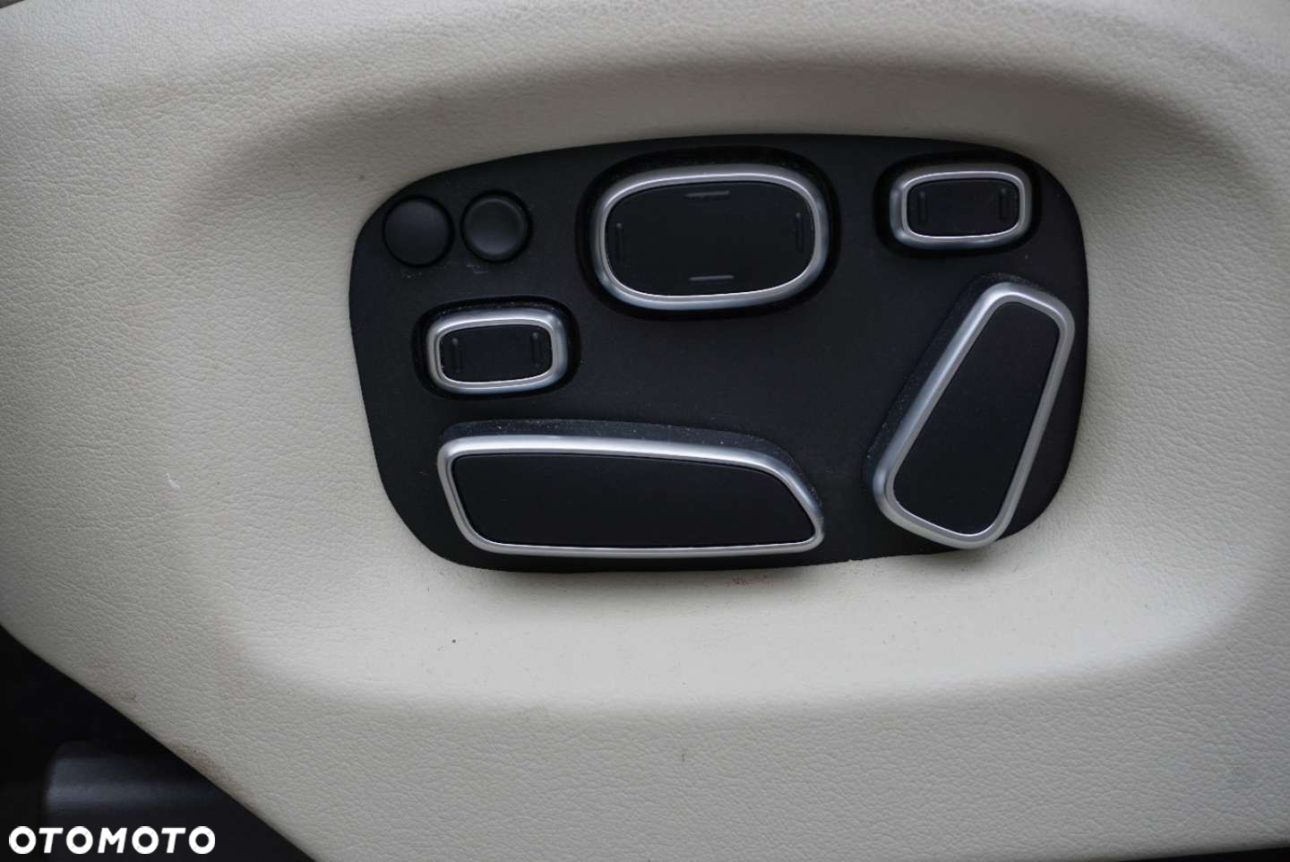 Land Rover Range Rover - 27