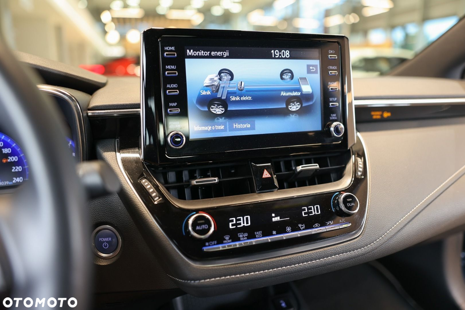 Toyota Corolla - 13
