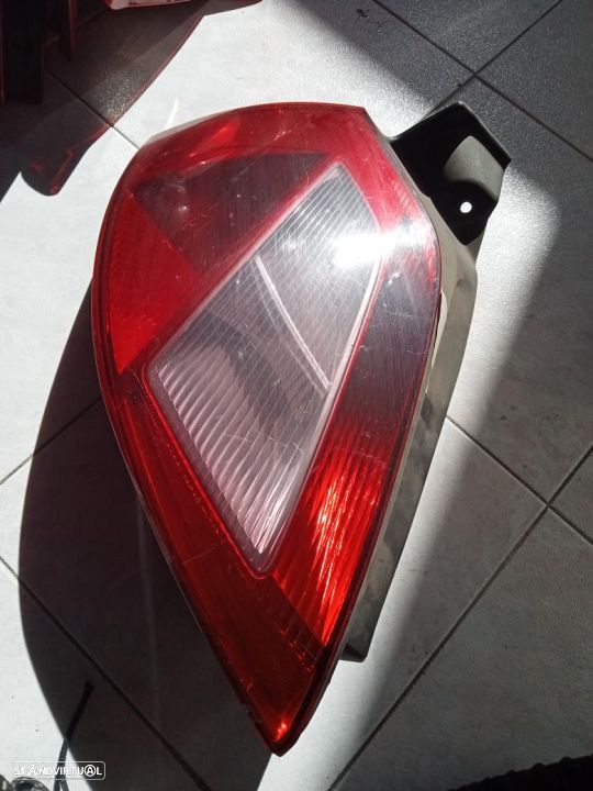 Farolim esquerdo Renault Megane II / 8200073236 - 1