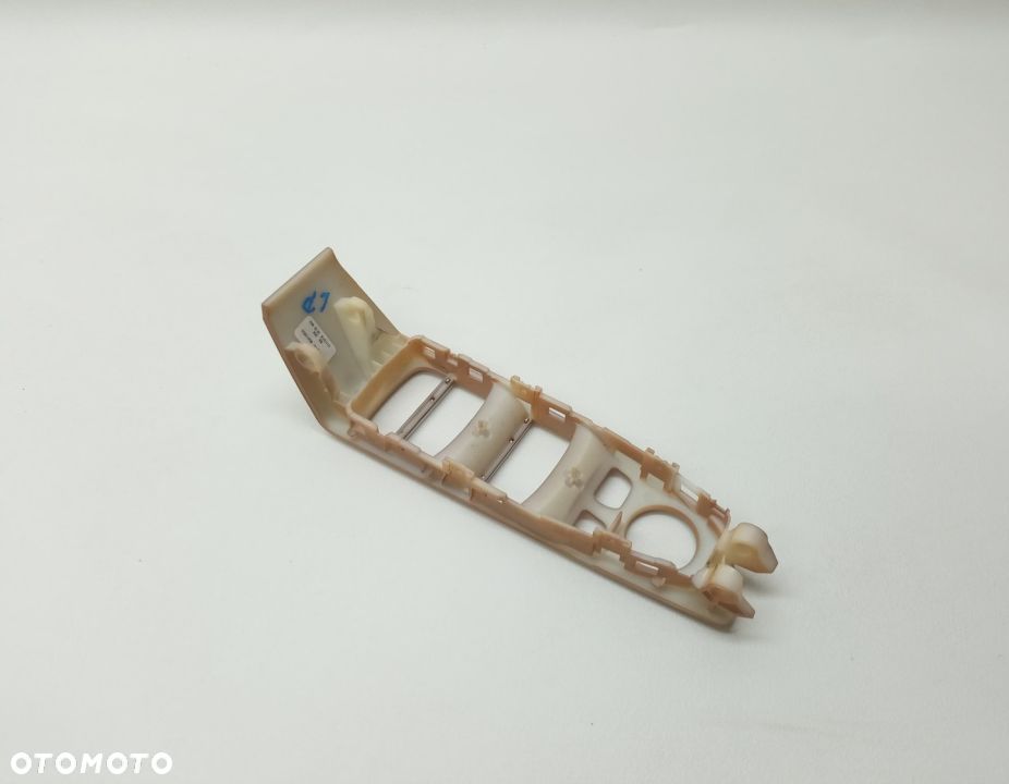 OBUDOWA OSŁONA PANELU SZYB BMW SERIA 7 G11 G12 - 2