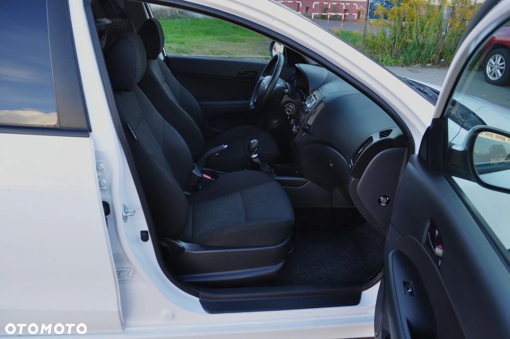 Hyundai i30 i30cw 1.6 CRDi Edition 20 - 23
