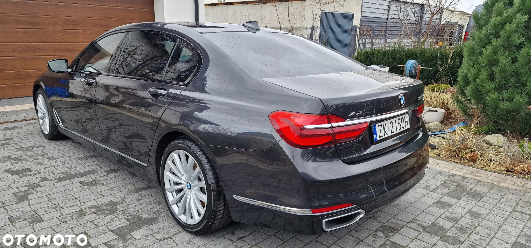 BMW Seria 7 750Ld xDrive - 38