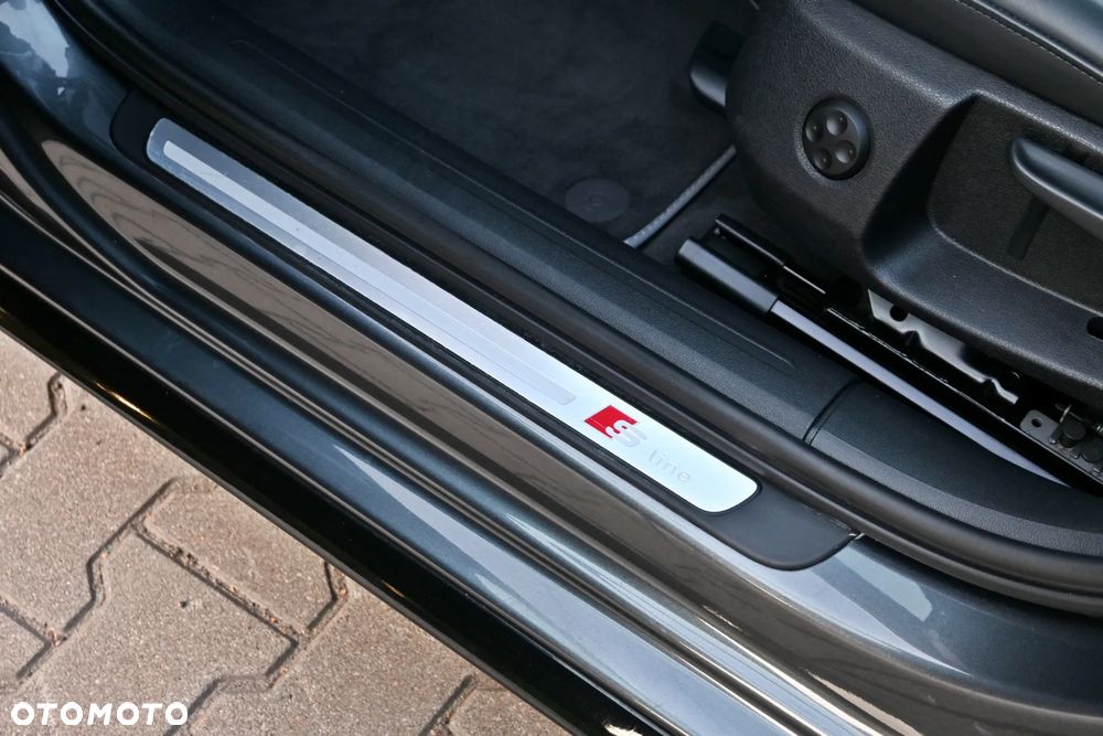 Audi A4 Avant 2.0 TDI DPF clean diesel S line Sportpaket - 32