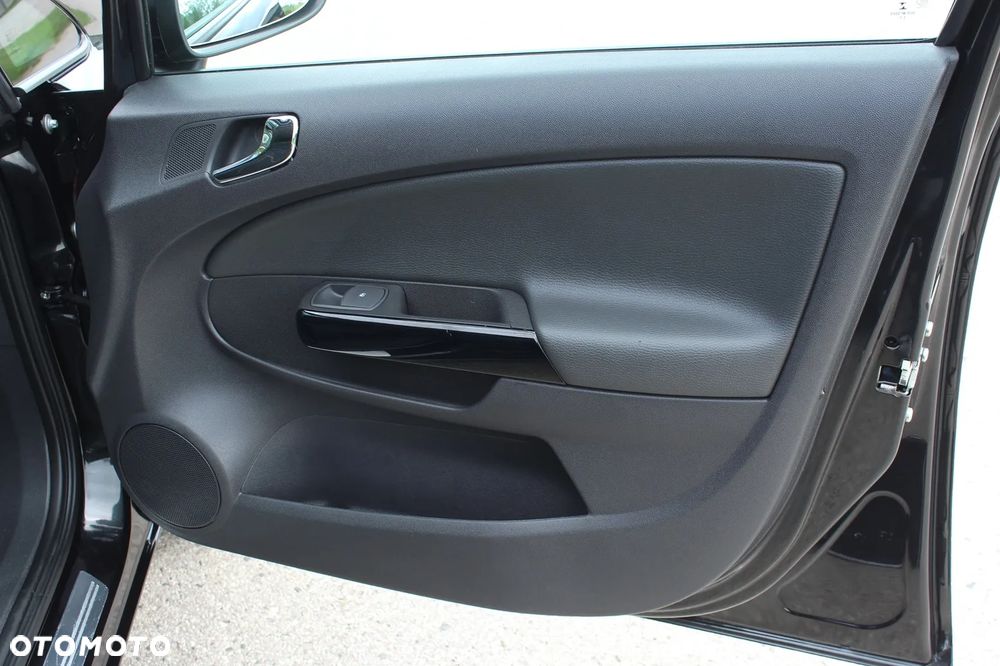 Opel Corsa 1.4 16V Innovation - 29