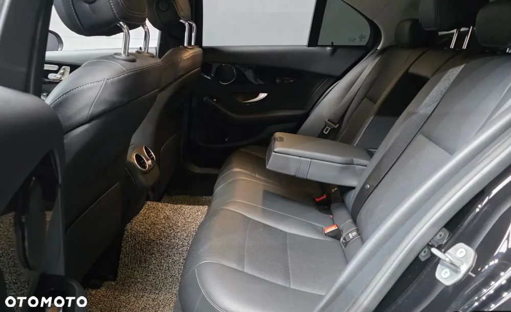 Mercedes-Benz Klasa C 200 9G-TRONIC Edition - 11