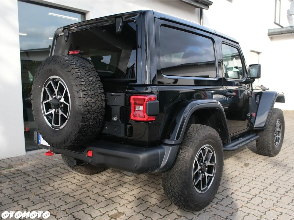 Jeep Wrangler - 4