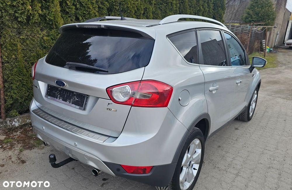 Ford Kuga 2.0 TDCi 2x4 Titanium - 9