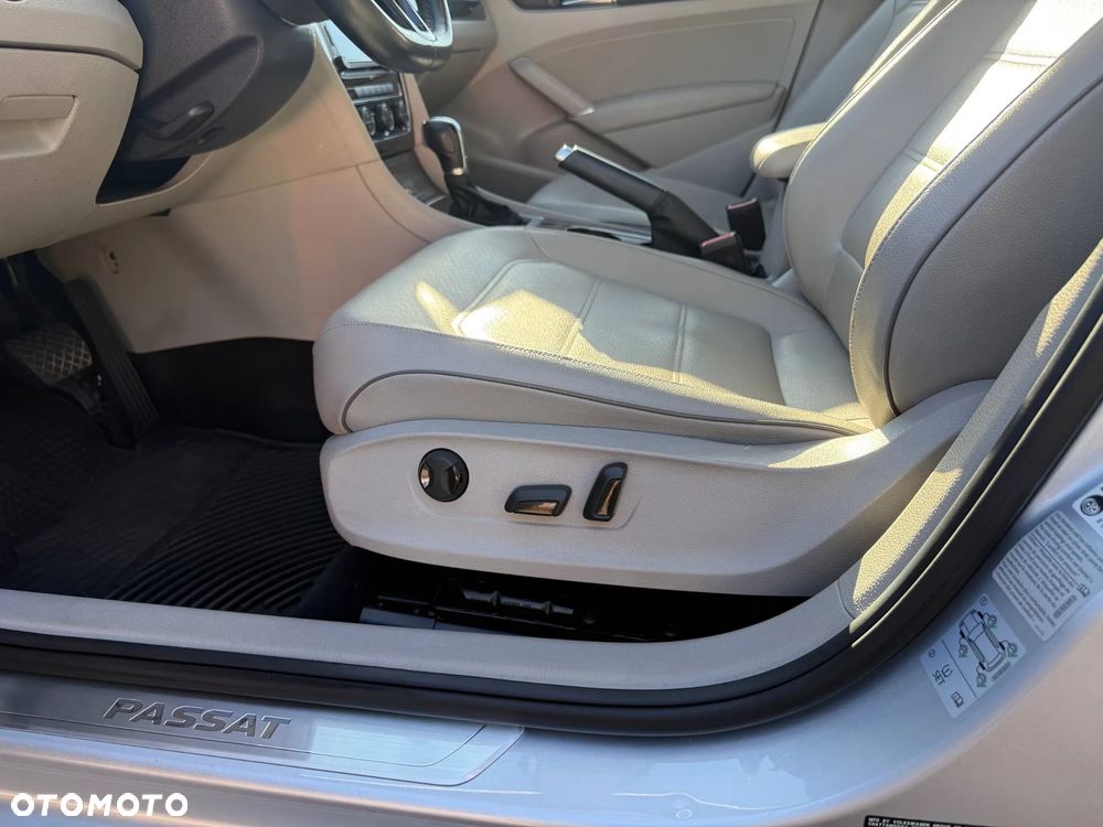 Volkswagen Passat 1.8 TSI Comfortline DSG - 36