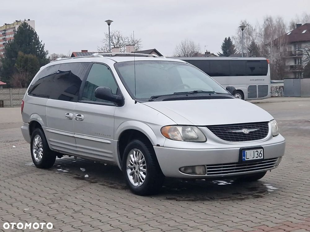 Chrysler Town & Country 3.8 - 7