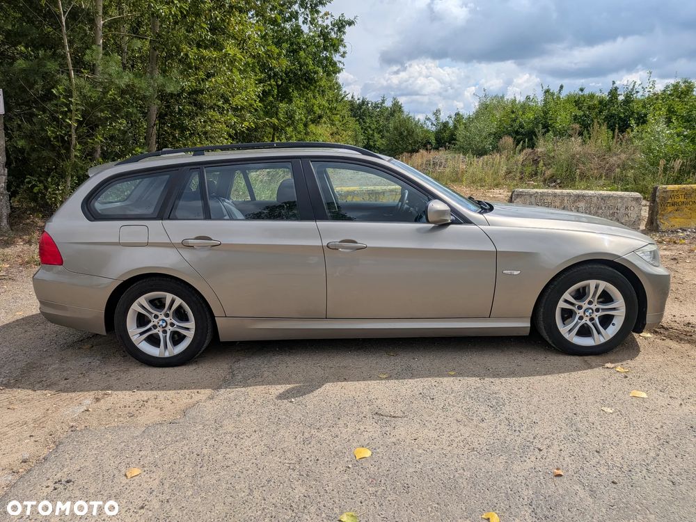 BMW Seria 3 318d DPF - 11