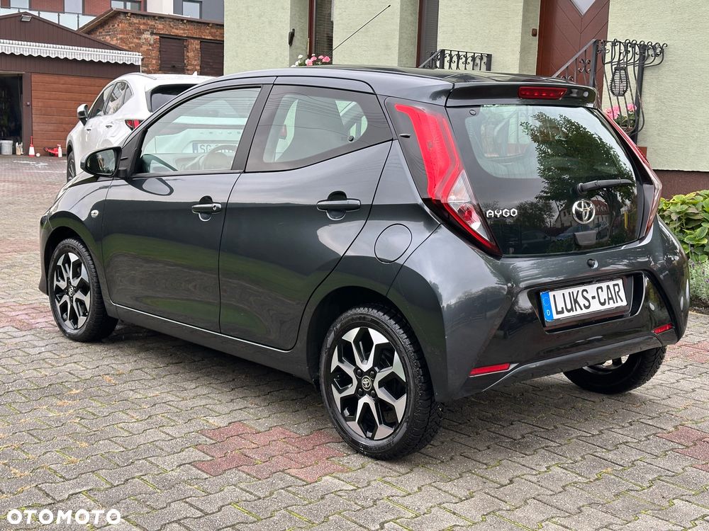 Toyota Aygo x-clusiv - 33