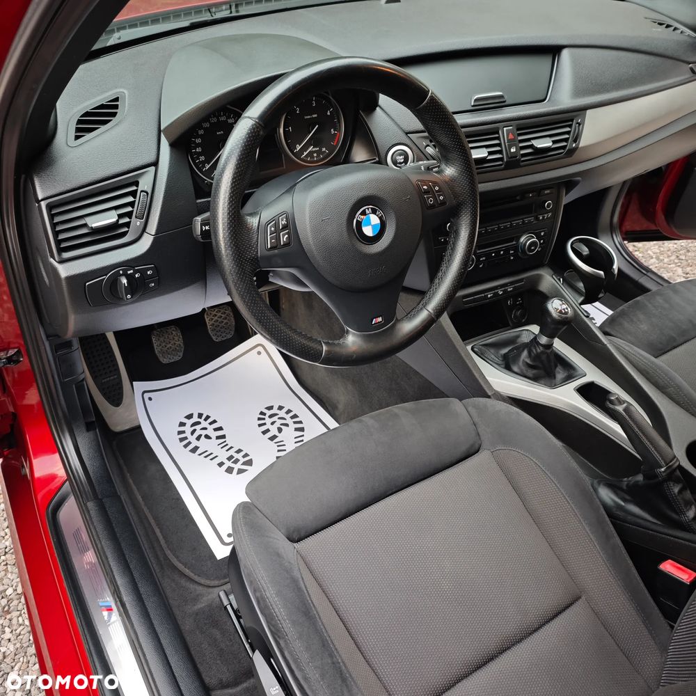 BMW X1 xDrive18d - 13