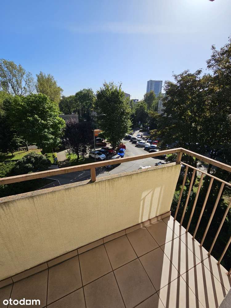 Tanio 2 niezależne pokoje/umeblowane/ balkon/ blisko centrum/ tramwaj