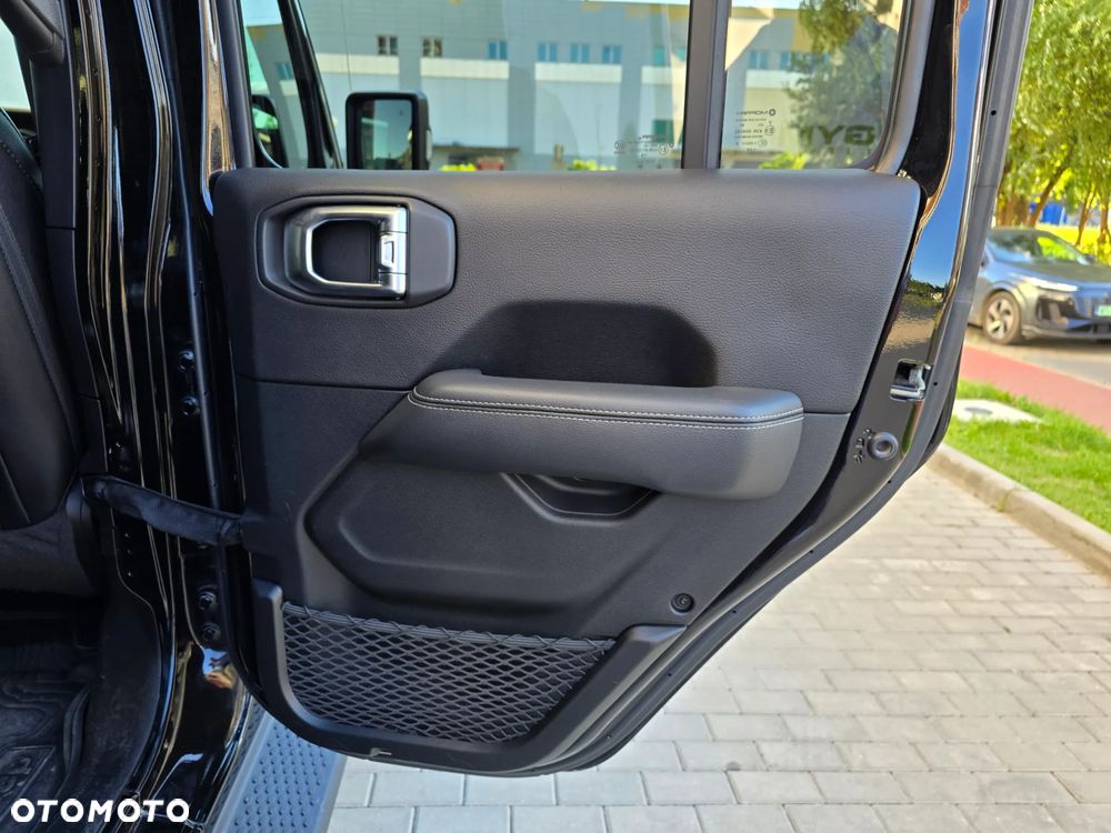 Jeep Wrangler Unlimited 2.2 CRD Sahara - 20