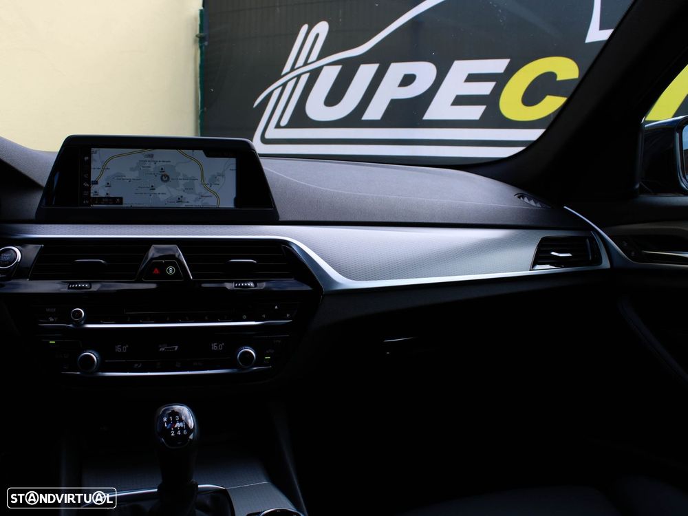 BMW 520 d Pack M - 28