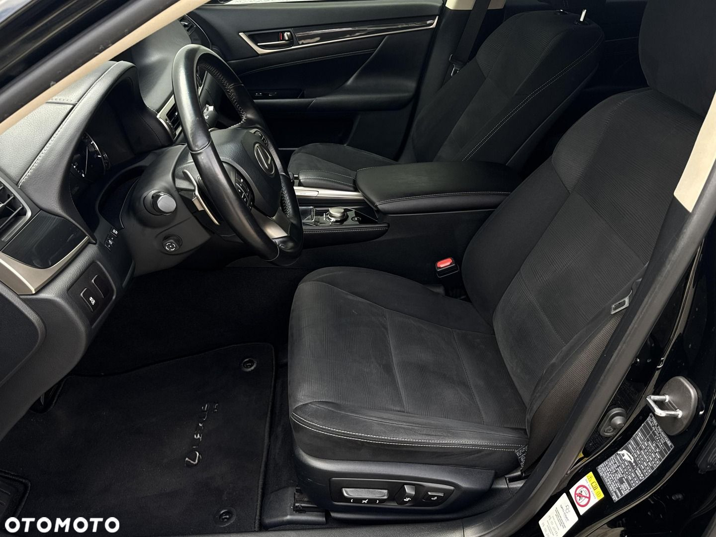 Lexus GS - 12