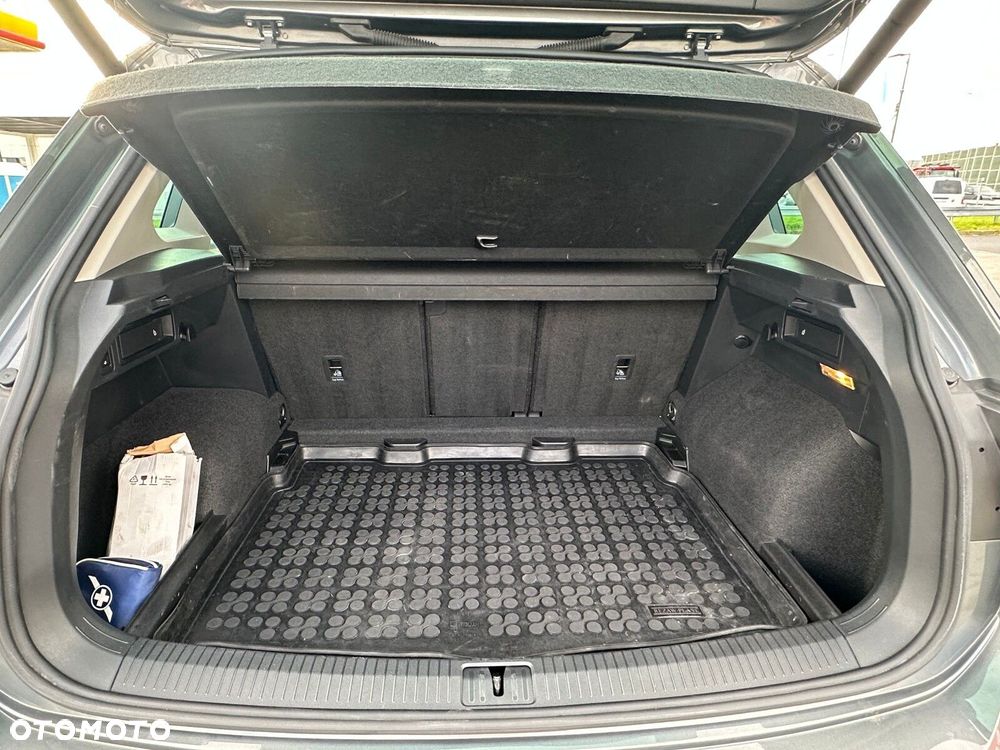 Volkswagen Tiguan - 10