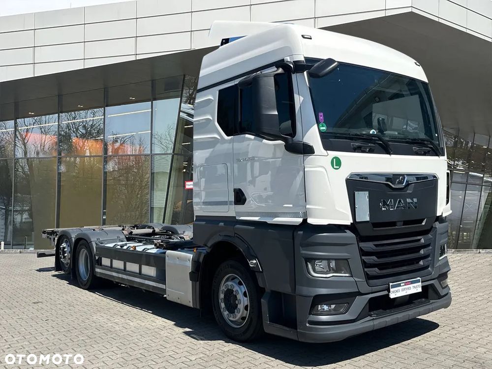 MAN TGX 26.520 6x2-2 LL CH - 3