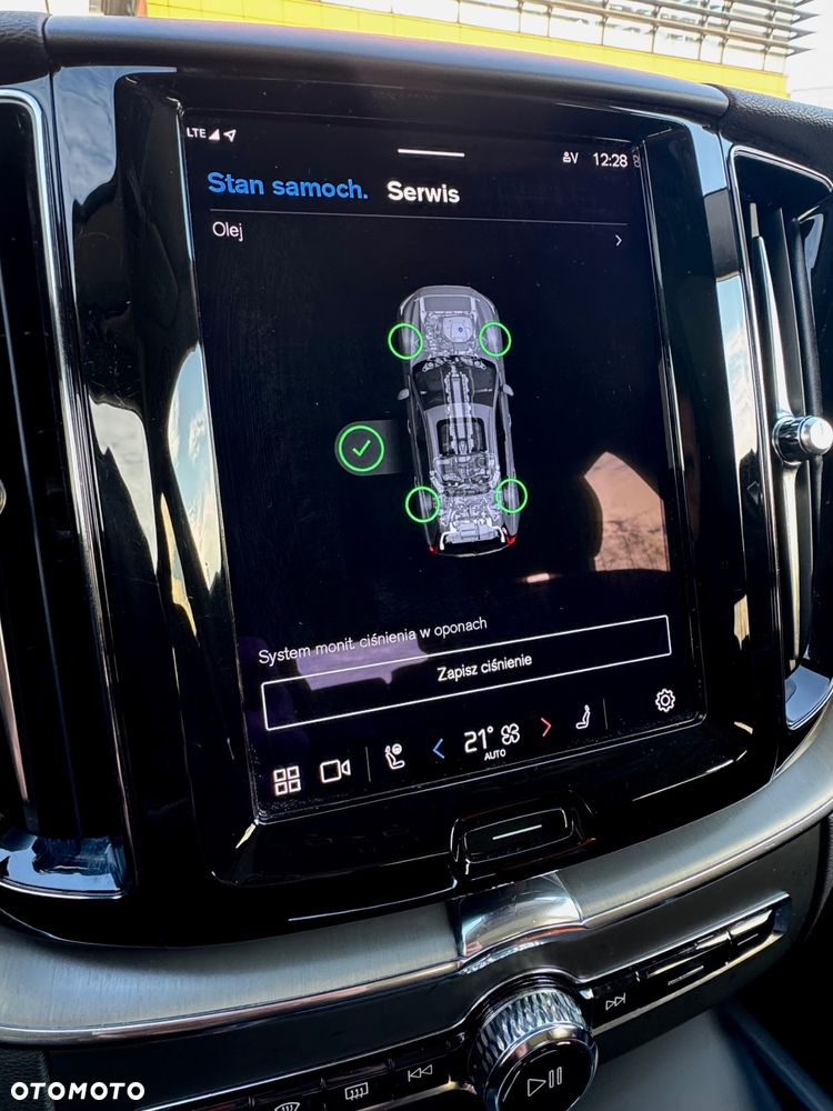 Volvo XC 60 T6 Plug-In Hybrid AWD Inscription - 29