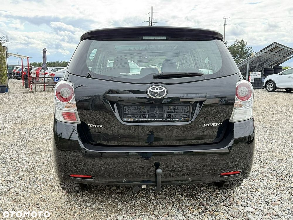 Toyota Verso - 5