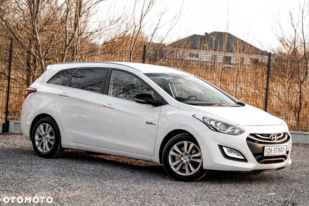 Hyundai i30 i30cw 1.6 Trend - 3