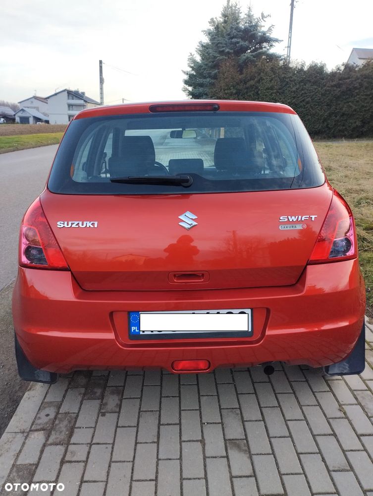 Suzuki Swift 1.3 Sakura - 5