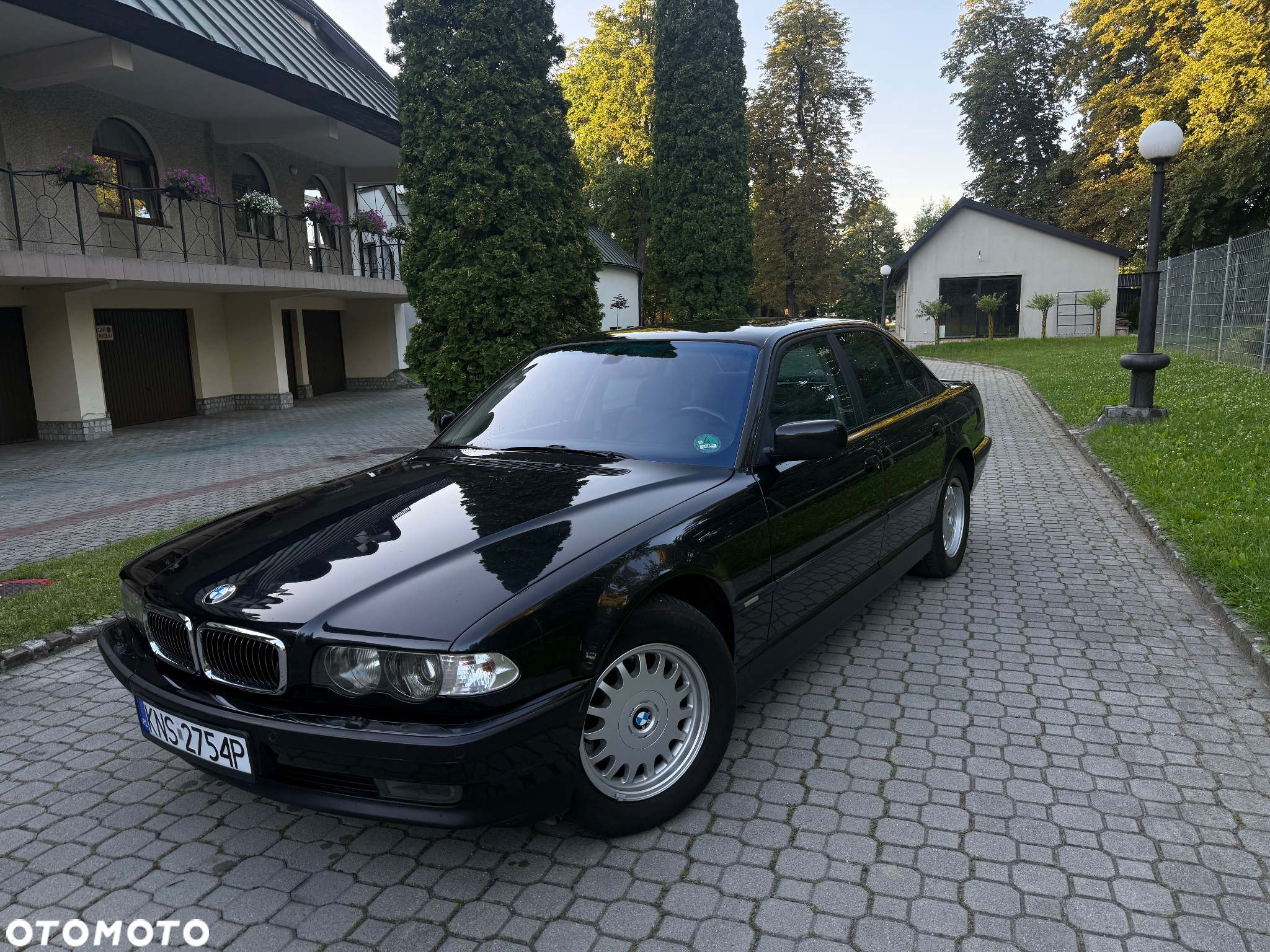 BMW Seria 7 750i - 16