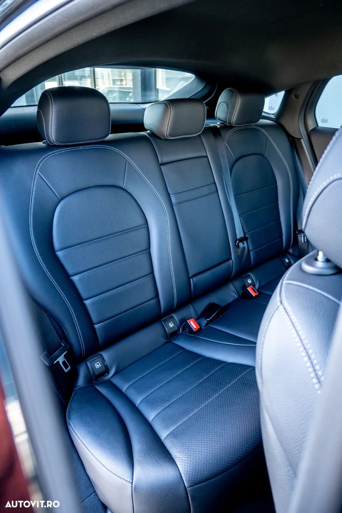 Mercedes-Benz GLC Coupe 300 de 4Matic 9G-TRONIC AMG Line - 23