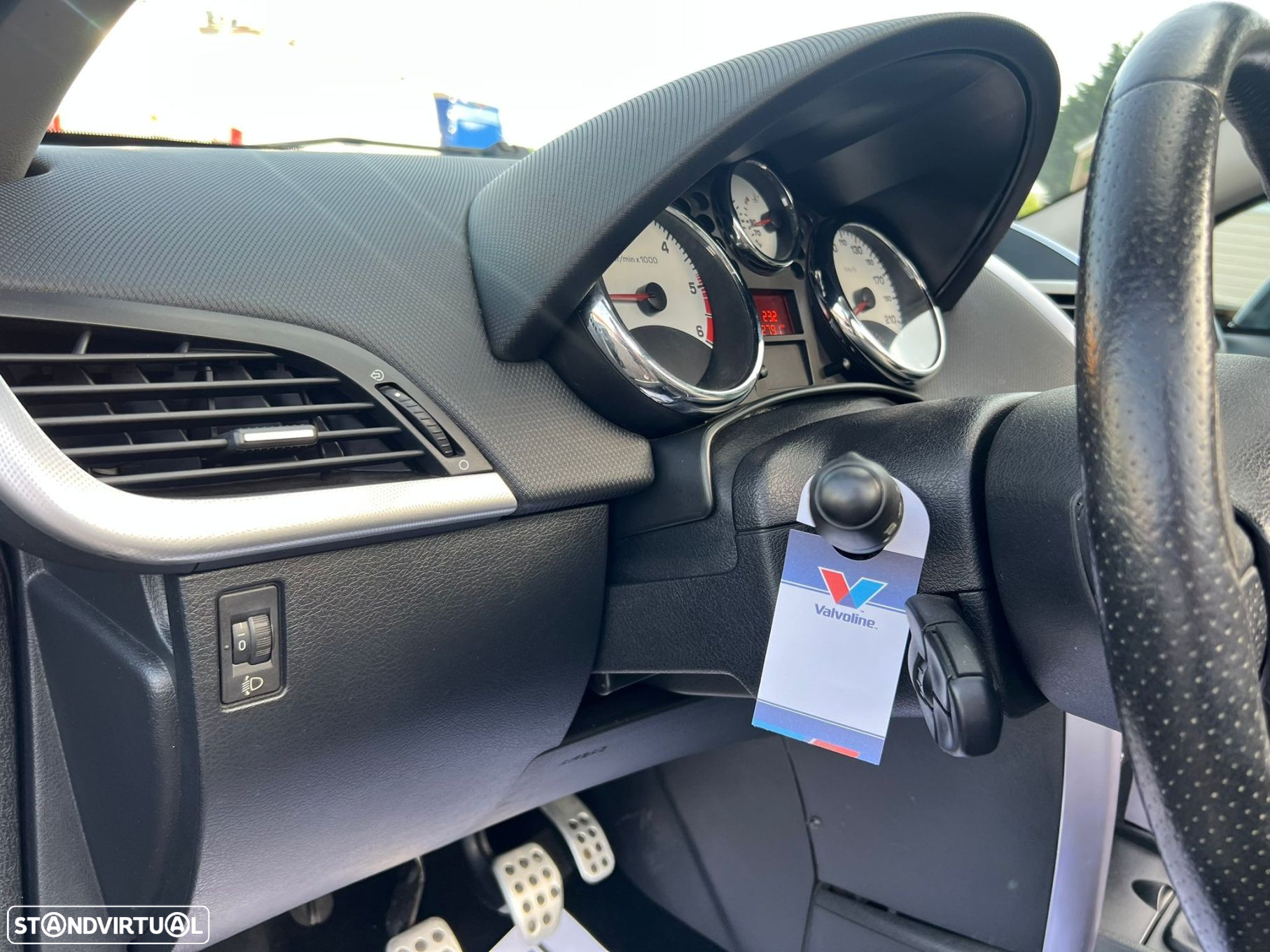 Peugeot 207 CC 1.6 HDi FAP - 17